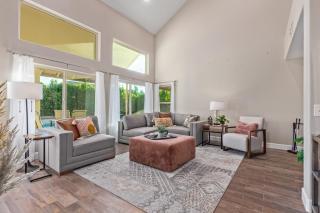 Elegant Luxury Villa Wheated Pool Outdoor Fun - Chandler - 8