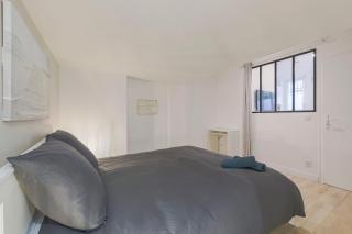 BELLE DE MAI - Gare st Charles - 8