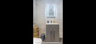 Alexander House Apartment 14 - 1