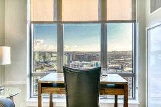Gorgeous Apt Near Restaurants - 6