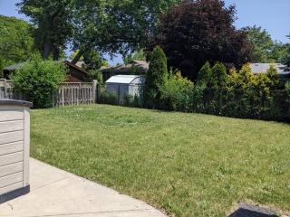Full house - 5 bed, 2 bath - Windsor - 9