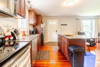 Full house - 5 bed, 2 bath - 6