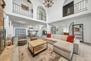 Mediterranean Villa - Monroe - 2