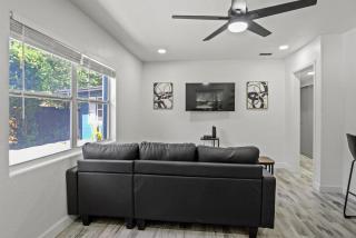 Bright 2br Escape Work-friendly Pets Ok - Orlando - 1