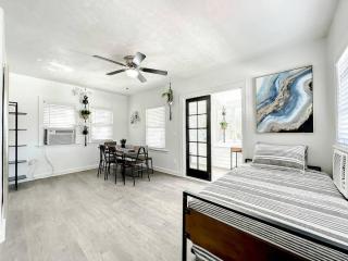 Fairy Tale 1br Pet Friendly Budget Bliss - Orlando - 2