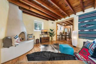 Charming Adobe Revival- An Irvie Home - Santa Fe - 9