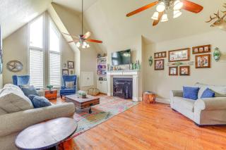 Fire Pit and Sauna Spacious Lake Texoma Retreat! - Denison - 7