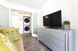 2 BedroomsWaterfront POM Serenity Escape - Bowmanville - 7