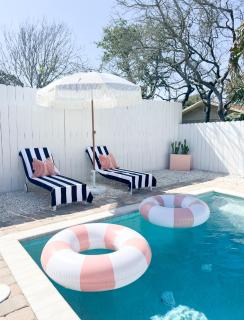 Steps to the beach & close to 30A! Private pool with sundeck & putt putt golf! - Panama City Beach - 1