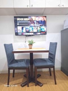 Stylish 1BR with Wifi and Queen size bed in Grace Res - Manila - 4