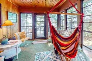 Two Sisters Lakeside - 1