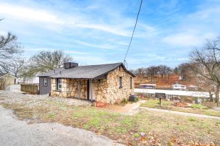 Boat Slip Lakefront Vacation Rental in Eucha! - Eucha - 8