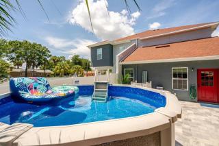 4 Bedroom 3 Full Bath Boho Oasis Saltwater Pool Near Downtown, North of Hyde Park Sleeps 12 Pets OK - 8