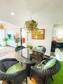 Lovely 2BR Penthouse in Poblacion, Makati - 4