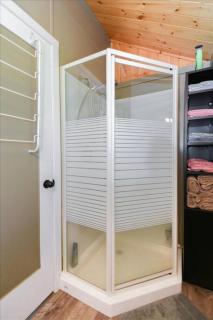 Cozy 3-Bdrm Waterfront Cottage - Havelock - 3