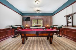 6BR Houghton Lake House with Indoor Pool, Hot Tub and Golf Simulator - - 8