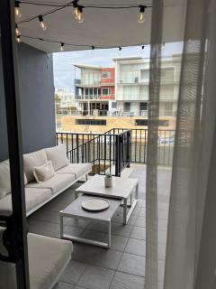 Canal Breeze Retreat - 2