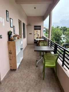 Lee home stay - Hampi - 5