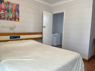 Esperance Travellers Inn - 3