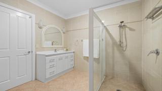 Charlesworth 15 - Beach Reserve, Amazing Views, Walk to Resorts, Sleeps 15 - Coffs Harbour - 2