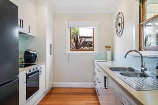 Beach Holiday Home-Close to Airport-3 Bed & 2 Bath - Lauderdale - 6