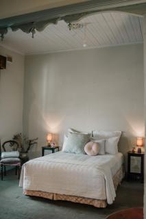 La Cochon Rose Motel - 6