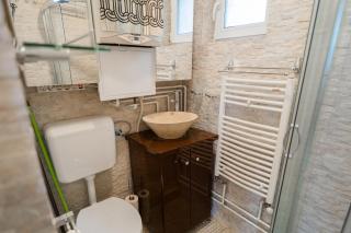 Ultra Central White & Lila Studio - Bukarest - 1