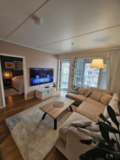 Ilmastoitu 4 makuuhuoneen asunto kantakaupungissa - 0