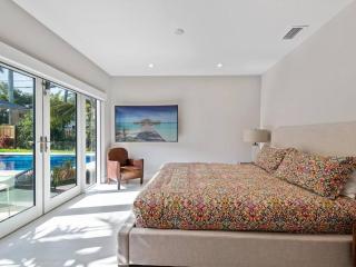 Amazing Family Home in Hollywood FL - 2