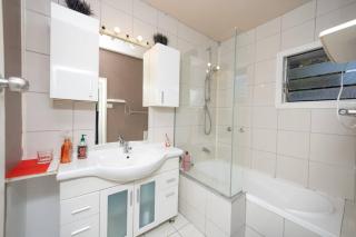 King Bedroom in Shared Apartment 3L - 2