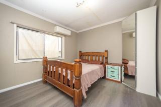 Queen Bedroom 65'TV Gym 4L - 0