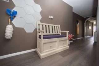 Queen Bedroom 65'TV Gym 4L - 8