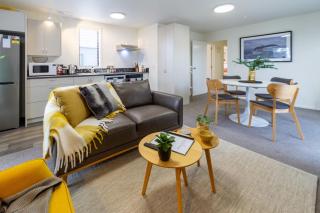 Warm CHCH Apartment Park View & Garage Parking - Christchurch - 0