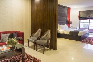 Maisonette Hotel & Apartments - 1