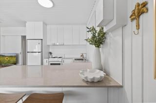 Alex Beachside Pet Friendly 2 Bed Apartment - Alexandra Headland - 6