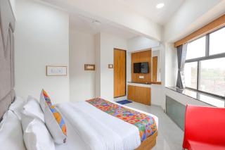 FabHotel Crystal I - Gandhinagar - 1