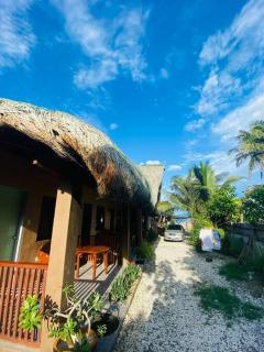 Cozy Couples Getaway in Pagudpud for 4 Pax - Pagudpud - 7