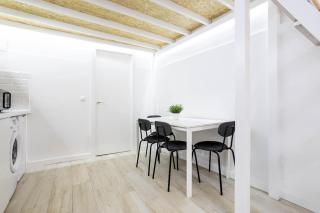 Loft reformado en Marques de Vadillo con patio privado - 4