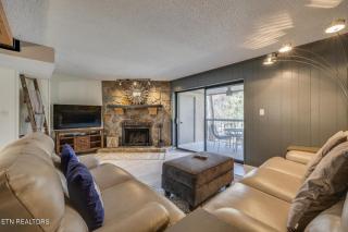 Large Modern-style Condo W Pool, Gym, Game Room - Gatlinburg - 3