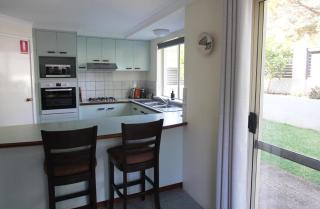 Stones-Throw - Margaret River - 4