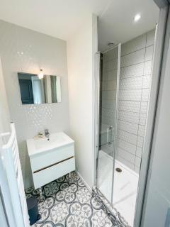 Beau Studio lumineux avec Climatisation pour 2 Personnes - Bordeaux - 6