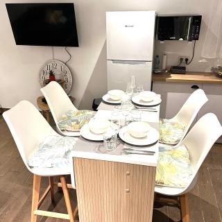 Appartement à mi chemin entre aéroport et centre ville - Vue sur les montagnes - Echappée Belle - 6