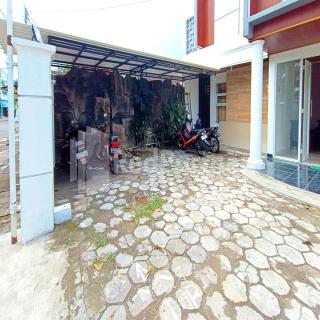 D'Waru Homestay Syariah near Jl Slamet Riyadi Mitra RedDoorz - Solo - 8