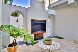 Hermanus Beachfront Lodge - Solar Power - Hermanus - 7