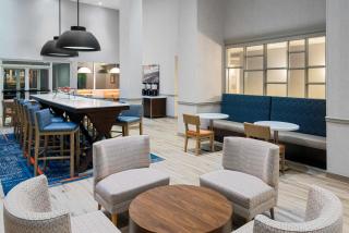 Hampton Inn & Suites Charlottesville at the University - Charlottesville - 5