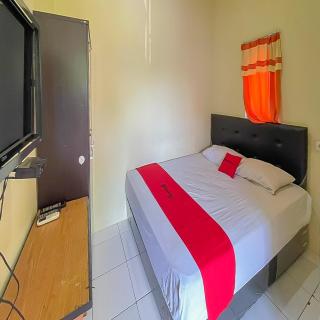 RedDoorz at Wahidin Street Cirebon - Cirebon - 0