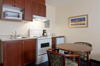 Travelodge by Wyndham Trenton - 8