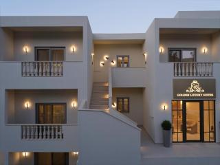 Golden Luxury Suites - 3