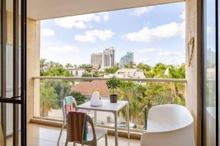 Herzliya Pituach Apartment with Pool, by the Beach - Herzelia - 4