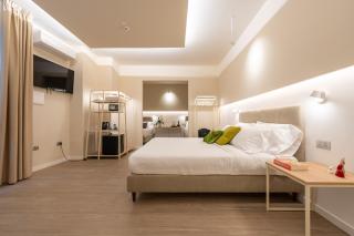 Six Luxury Rooms Pozzuoli - Pozzuoli - 0
